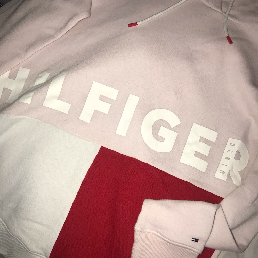 TOMMY HILFIGER HOODIE ❣️